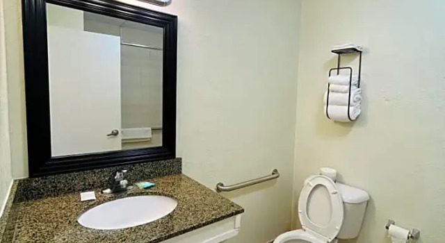 Номер Standard Rodeway Inn Silver Springs - Ocala East