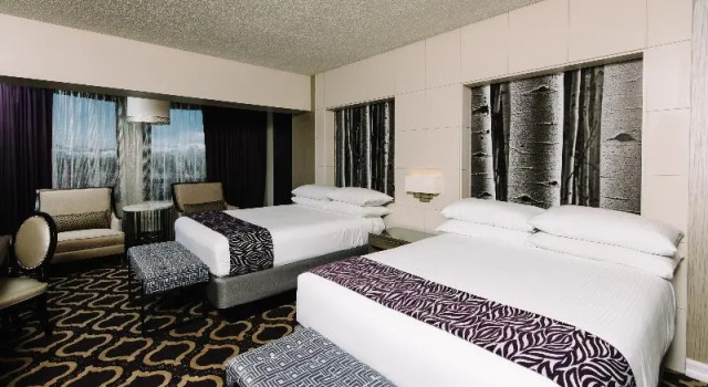 Четырёхместный номер Standard Harrahs Lake Tahoe, A Caesars Destination