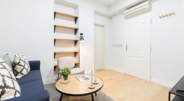 Royal Apart. la Almudena by Allô Housing, Забронировать Отель Отели Мадрида 3 звезды, рядом с Монастырь Энкарнасьон, 3*