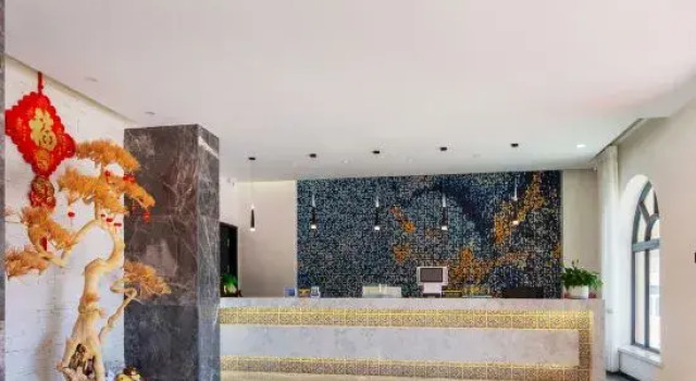 Burqin Luwang Hotel, Varaa Hotelli Burqin Xinjiang
