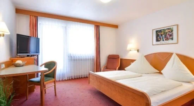 Gästehaus Walter, จอง โรงแรม Bad Urach Swabian Alps
