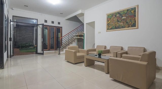 RedDoorz @ Buah Batu 4, Rezervasyon Otel Bandung Kidul Bandung