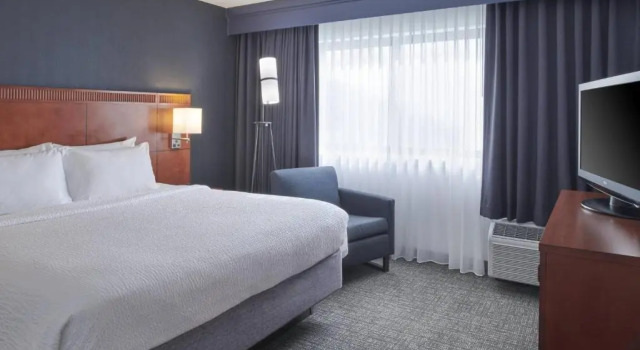 Люкс Courtyard by Marriott Detroit Troy