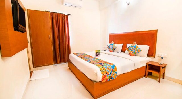 Номер Premium Treebo Sam Residency