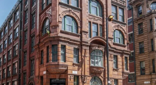 Stunning 1-bed Flat in Trendy Manchester Sleeps 4, Забронировать Отель Манчестер Большой Манчестер, рядом с Район Гей-виллидж в Манчестере