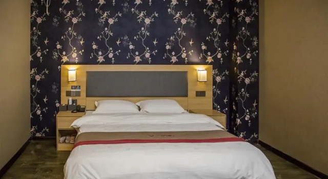 Люкс Business Thank Inn Plus Hotel Jiangsu Huaian Qingpu District Evergrande