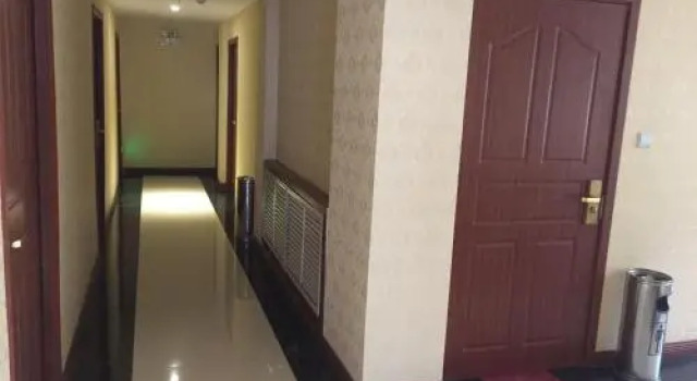 Xiahe Xiayuan Hotel, Book Hotel Hoteller i Xiahe med parkering, Parkering