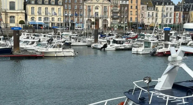 Апартаменты с 3 комнатами Grand Appartement, 3 Chambres, Centre de Dieppe