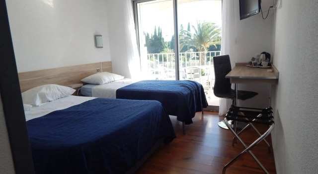 Acapella Hotel, Book Hotel Hotels in Vermillion Coast with Parking, Parking