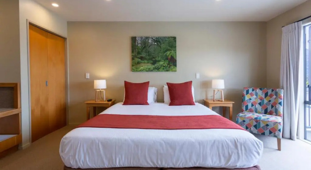 Двухместный номер Fox Glacier Scenic Hotel Te Weheka