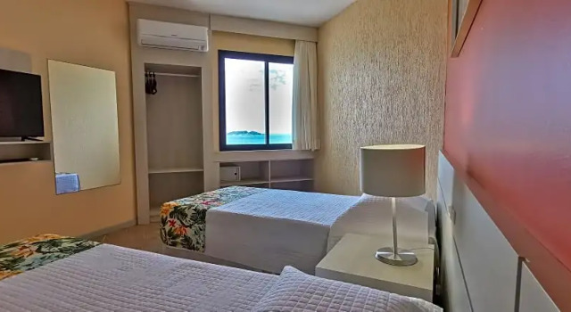 Трёхместный номер Standard Ingleses Praia Hotel