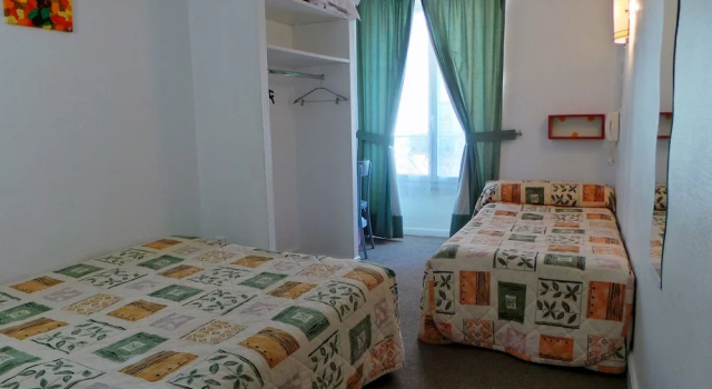 Трёхместный номер Standard Hôtel La Fontaine