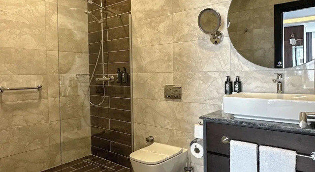 Двухместный полулюкс с видом на море La Quinta By Wyndham Istanbul Kartal