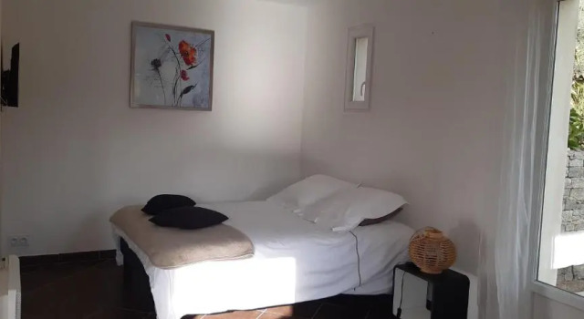 studio 5min plage agosta, Book Lejlighed Hoteller i Molini med pool, Swimmingpool