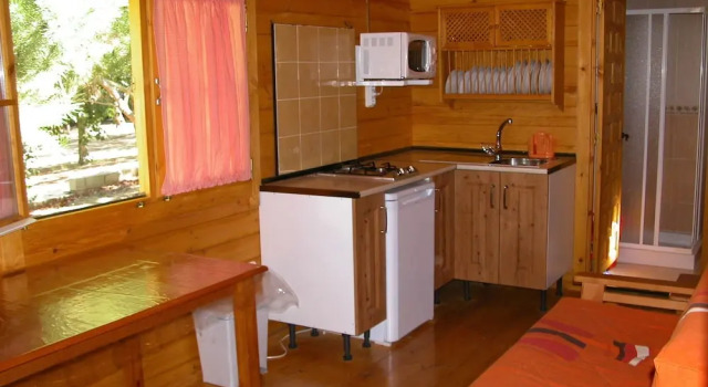 Бунгало Bungalows y Glamping Medina Sidonia