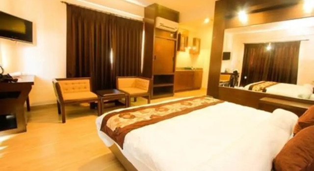 Двухместный номер Deluxe с балконом Kumari Star Inn