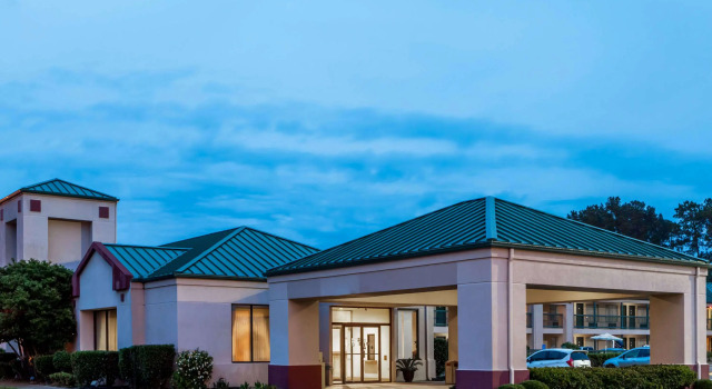 Super 8 by Wyndham Jasper TX, Book Hotel Jasper Texas, nær Jasper Public Library