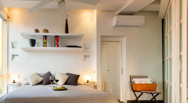 Ganem Lofts- Exclusive 1BR Apt w Incredible Old City Views 513r, Забронировать Отель Отели Картахены с парковкой, рядом с Bolivar Park, Парковка