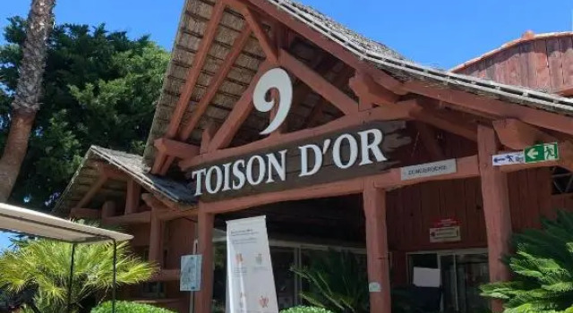 Bungalow Toison d'Or Saint Tropez, Забронировать Отель Раматюэль Сен-Тропе залива