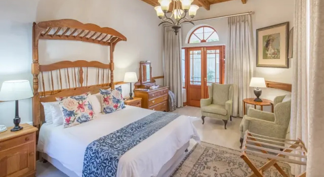 Номер Luxury Montagu Country Hotel