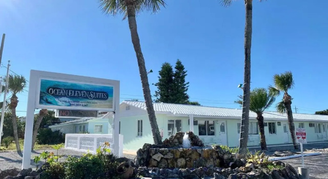 Ocean Eleven Suites, Забронировать Отель Нью-Смирна-Бич Daytona Beach Area, рядом с Общественная объединённая методистская церковь Коронадо