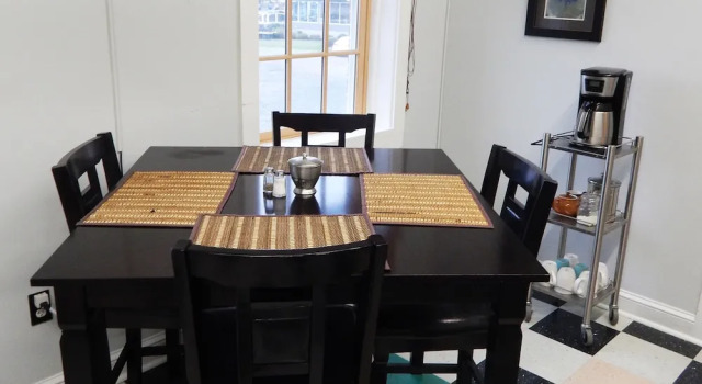 Апартаменты Salisbury Riverfront Lofts
