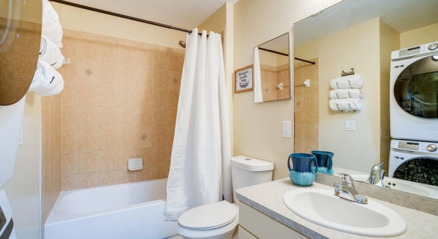 Апартаменты с 2 комнатами Lehigh Acres Vacation Rental w/ Screened Patio!