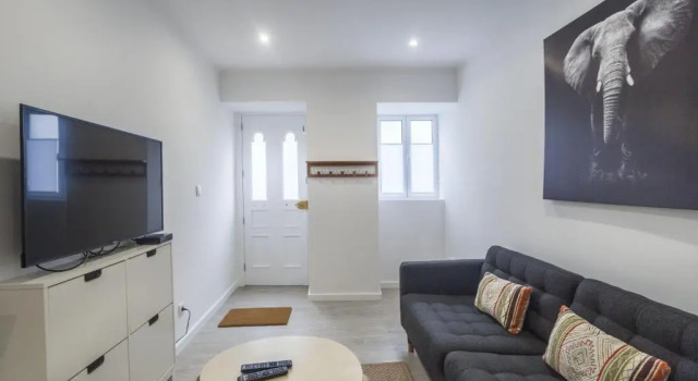 WelcomeBuddy - ANCO 56 - Cozy Retreat with Terrace, Rezerwuj Hotel Ponta Delgada Azory