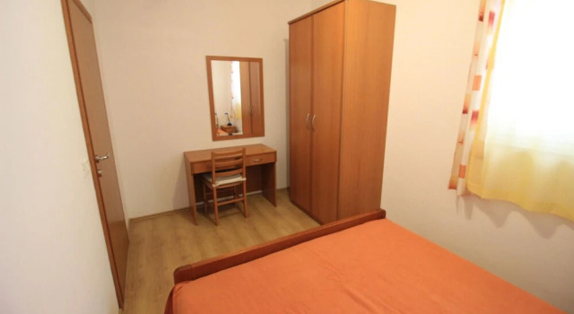 Beautiful Apartment in Mandre With 1 Bedrooms, Wifi and Indoor Swimming Pool