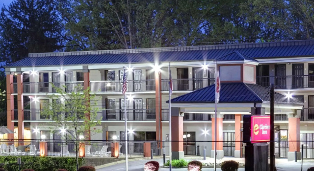 Clarion Pointe Biltmore Village