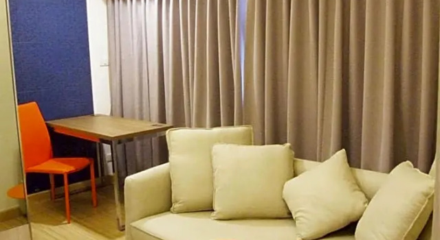 Номер Executive Grand Tower Inn Sathorn Hotel