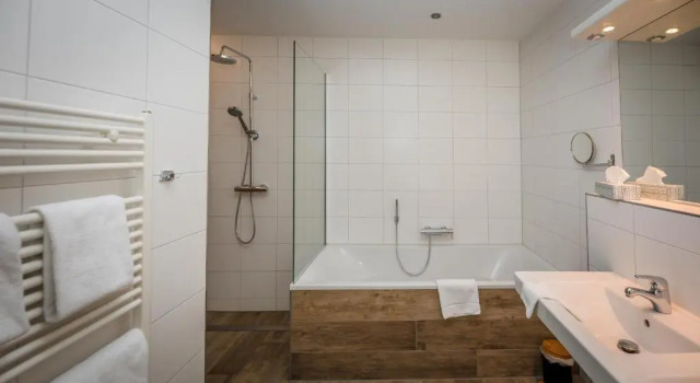 Люкс Restaurant & Hotel Hoog Holten
