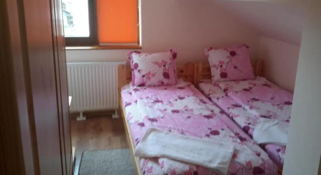 Pensiunea Denisa & Madalina, Rezervovat Hotel Hotely v Hunedoara s parkováním, Parkování