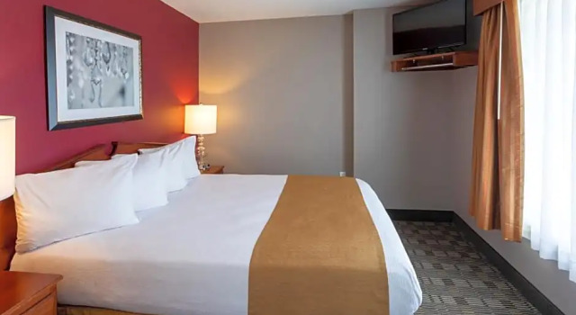 Студия GrandStay Hotel & Suites Ames