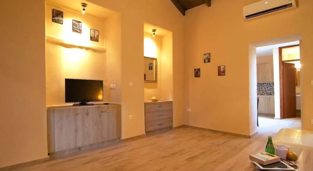 Asikiko Suites