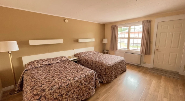 Номер Standard с балконом Silverwood Motel