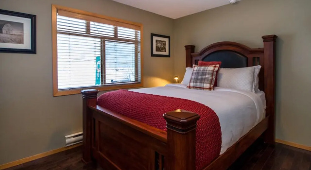 Номер Standard Give Something Back Retreat by Revelstoke Vacations