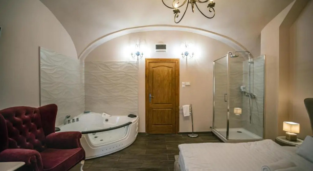 Номер Deluxe Régi Posta Hotel és Étterem