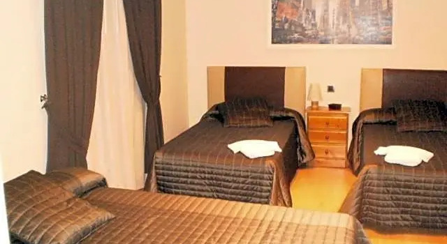 Трёхместный номер Standard Hotel Restaurante El Colono