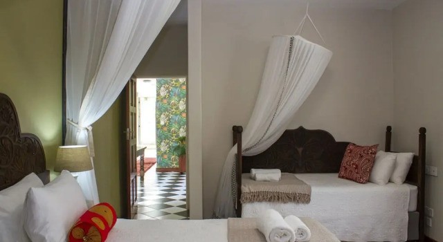 Трёхместный номер Standard c 1 комнатой 528  Victoria Falls Guest House