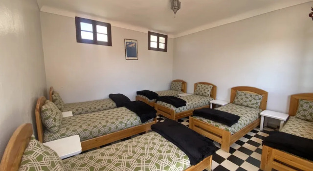 Кровать в общем номере Auberge de Jeunesse Marrakech-Asni