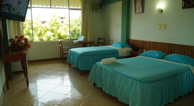 Hotel Antonio's, Đặt Khách sạn Khách sạn ở Ucayali có hồ bơi, Hồ bơi