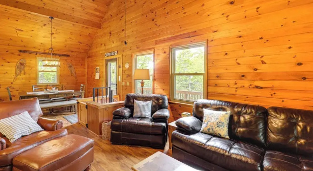 Blue Ridge Mtn Cabin: Hot Tub & Mountain Views, Забронировать Дом для отпуска Бич Маунтин Аппалачи