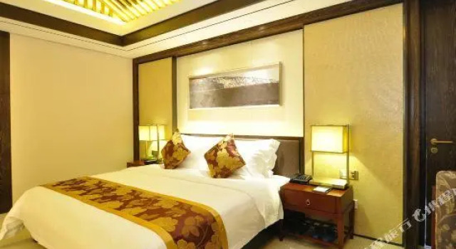 Люкс Premier Rising Hot Spring Resort Kunming