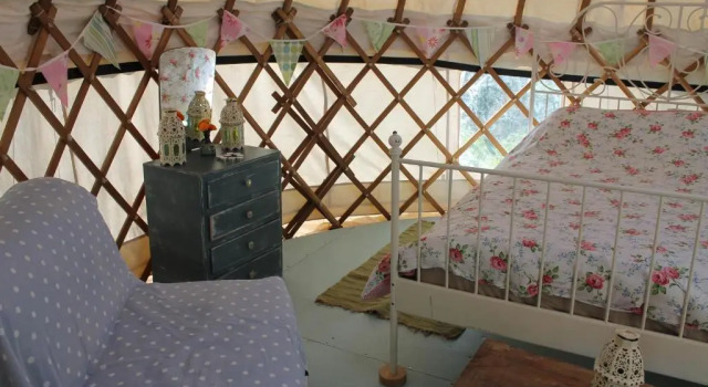 Mill Haven Place glamping-yurt 2, Забронировать Кемпинг Brawdy Южный Уэльс