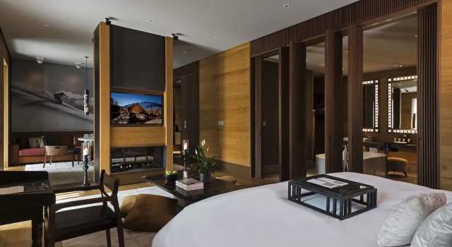 Двухместный полулюкс Deluxe с балконом The Chedi Andermatt