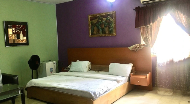 Двухместный люкс с видом на бассейн Indices Hotel and Garden