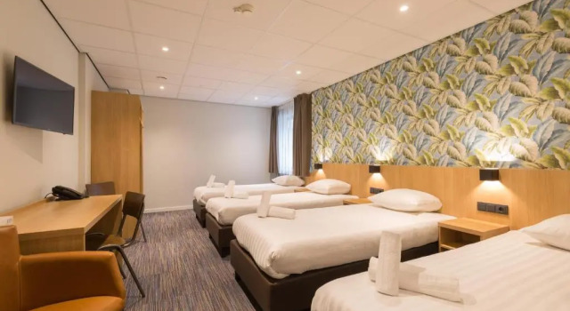 Четырёхместный номер Comfort Best Western Amsterdam