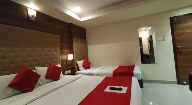 OYO 7154 Hotel Highland Residency, Забронировать Отель Отели штата Махараштры 3 звезды, 3*