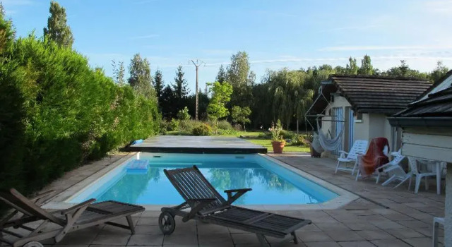 Aux Jardins d'Alice, Book Hotel Hotels in Burgundy with a Pool, Swimming Pool